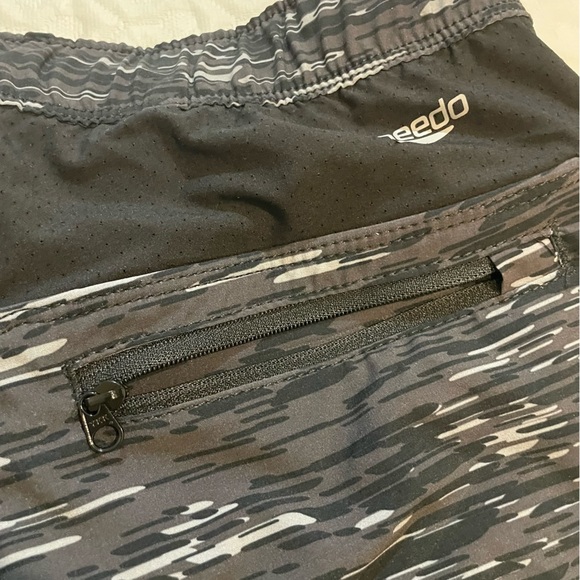 Speedo Swim Trunks Men’s XL Black and Gray Compression Lining Swim Pool Beach - Picture 10 of 11